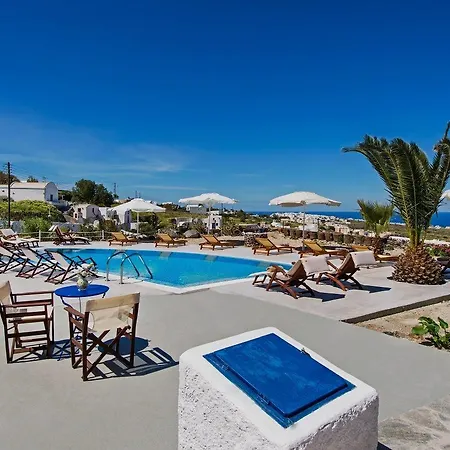 Pezoula Aparthotel Oia (Santorini)
