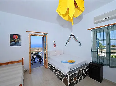 Pezoula Oia (Santorini)