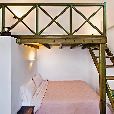 Pezoula Aparthotel 2*