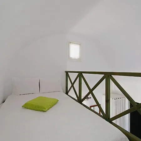 Pezoula 2*