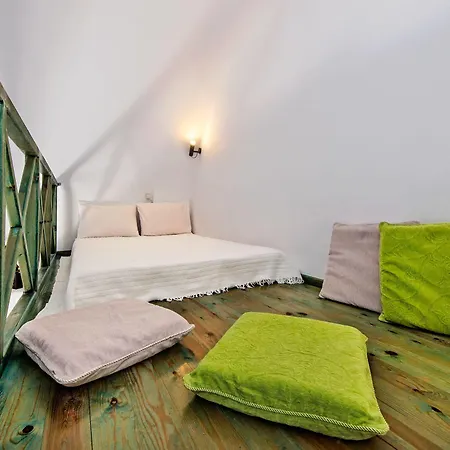 Aparthotel Pezoula Oia (Santorini)